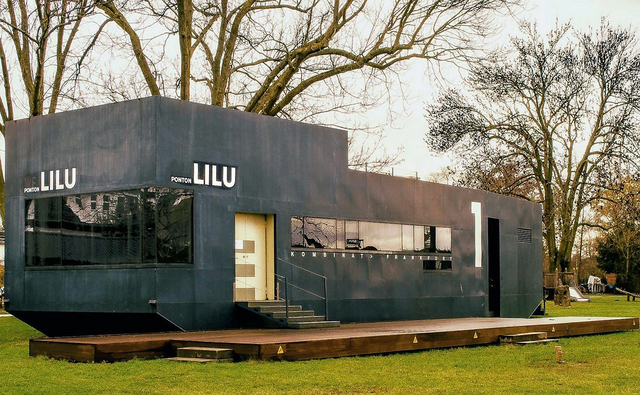 lilu, light and air, frankfurt main, special cafe's, building, tourism, archite, architecture, restaurant, facade, vacations, hospitality, culture